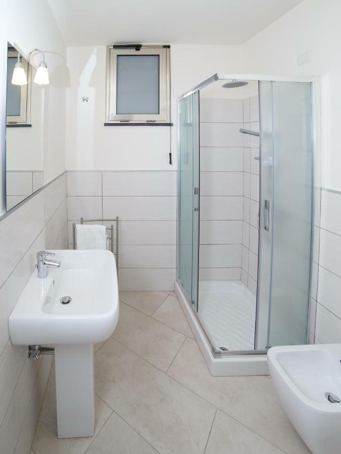Marina Di Savoca Apartment Santa Teresa Di Riva Bagian luar foto